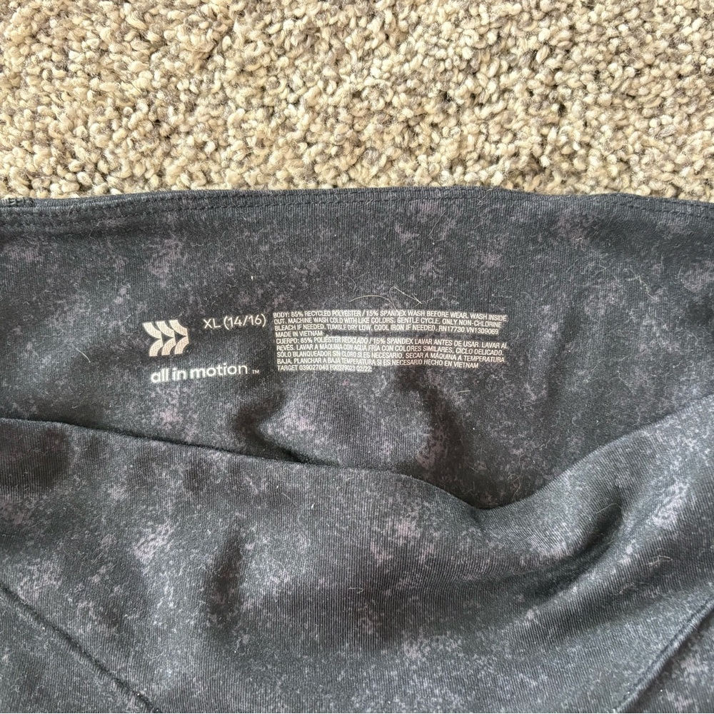 all in motion Charcoal Black Marble-Print Leggings - Picture 3 of 4